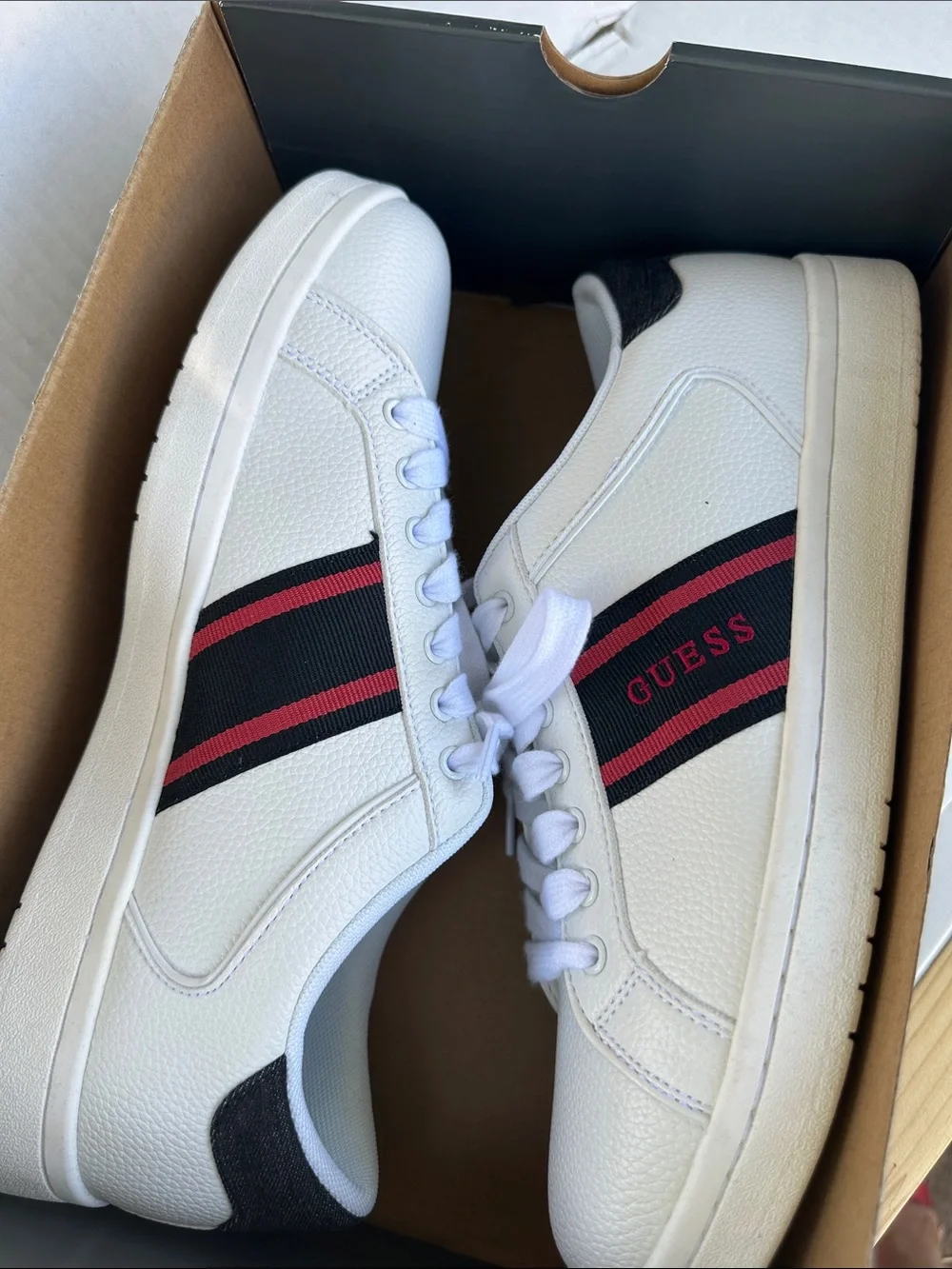 GUESS Men’s White Low-Top Sneakers with Black & Red Stripes